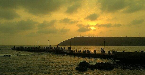 Mandavi Beach, Ratnagiri, Maharashtra - Vushii.com